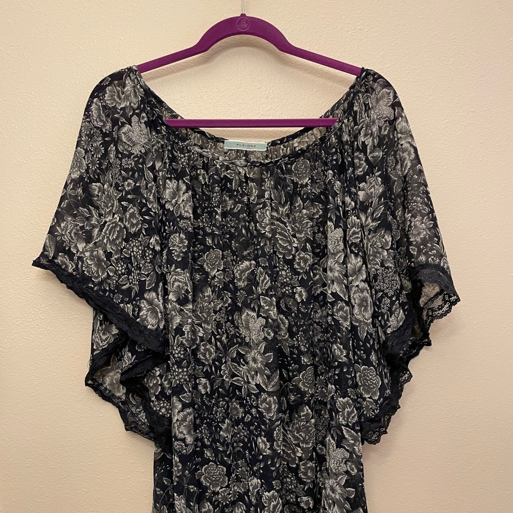 Blouse, navy blue and gray floral, sheer, Pleione brand, size large.